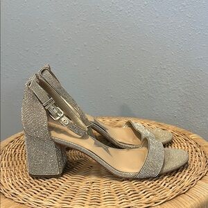 Gianni Bini‎ Gold Sparkly Block Heel Sandals